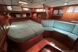 40' Nauticat master stateroom