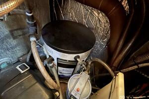 40' Nauticat water heater