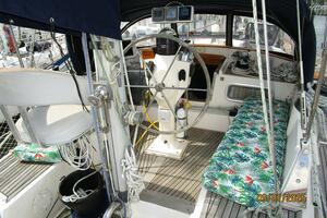 40' Nauticat cockpit forward