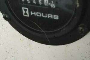 2008 Cobalt 323 thumbnail 10