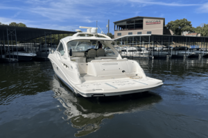 51FT (15.54M) SEA RAY Worth Avenue Yachts