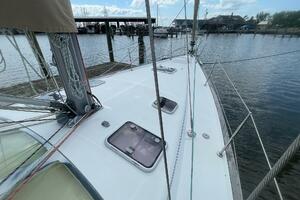 At Last 43ft Beneteau Yacht For Sale