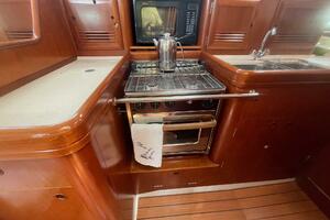 At Last 43ft Beneteau Yacht For Sale