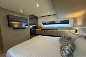 53FT (16.15M) AZIMUT
