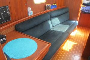 35ft Hunter Yacht For Sale