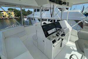 2002 Cavileer 48 Flybridge Sportfisherman thumbnail 29