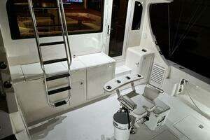 2002 Cavileer 48 Flybridge Sportfisherman thumbnail 34