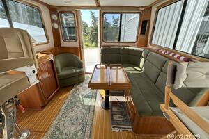 40' Legacy salon aft