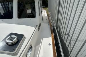 40' Legacy port side deck1