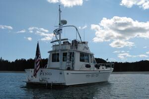 40' Legacy starboard aft profile
