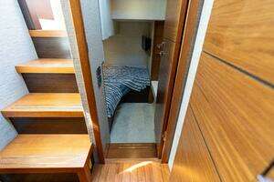 2015 Tiara Yachts 44 Coupe thumbnail 23