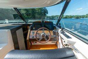 2015 Tiara Yachts 44 Coupe thumbnail 6