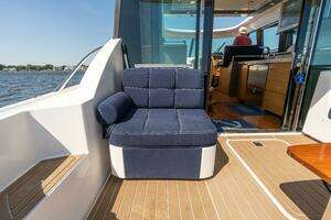 2015 Tiara Yachts 44 Coupe thumbnail 40