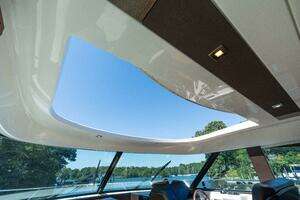 2015 Tiara Yachts 44 Coupe thumbnail 14