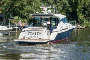 2015 Tiara Yachts 44 Coupe thumbnail 49