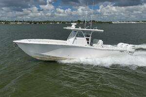 2018 Invincible 36 Open Fisherman thumbnail 13