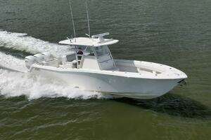 2018 Invincible 36 Open Fisherman thumbnail 10