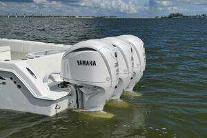 2018 Invincible 36 Open Fisherman thumbnail 5