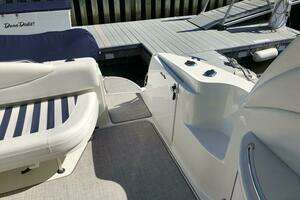 2002 Sea Ray 360 Sundancer thumbnail 18