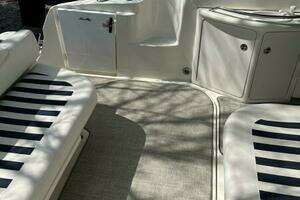 2002 Sea Ray 360 Sundancer thumbnail 27