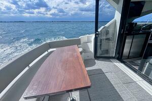 43FT (13.11M) CARVER Worth Avenue Yachts