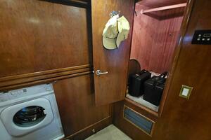53ft Carver Yacht For Sale