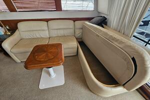 53ft Carver Yacht For Sale