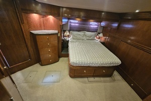 1999 Carver 530 Voyager thumbnail 23
