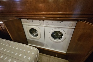 1999 Carver 530 Voyager thumbnail 29