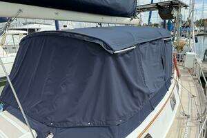1988 Catalina Morgan 44 Center Cockpit thumbnail 18