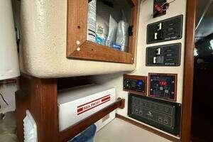 1988 Catalina Morgan 44 Center Cockpit thumbnail 23