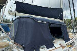 1988 Catalina Morgan 44 Center Cockpit thumbnail 11