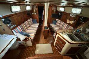 1988 Catalina Morgan 44 Center Cockpit thumbnail 28