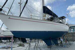 1988 Catalina Morgan 44 Center Cockpit thumbnail 1