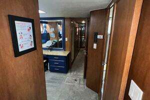1988 Hatteras Motor Yacht thumbnail 99