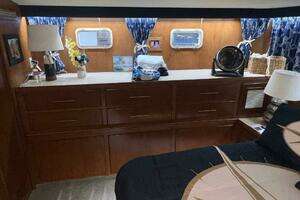 1988 Hatteras Motor Yacht thumbnail 94