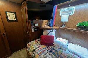 1988 Hatteras Motor Yacht thumbnail 76