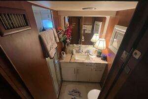 1988 Hatteras Motor Yacht thumbnail 70