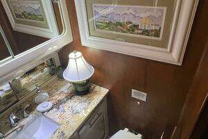 1988 Hatteras Motor Yacht thumbnail 71