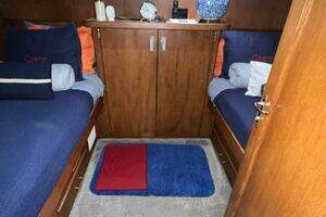 1988 Hatteras Motor Yacht thumbnail 66