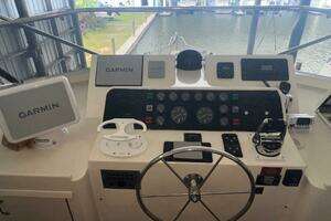 1988 Hatteras Motor Yacht thumbnail 102