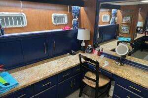 1988 Hatteras Motor Yacht thumbnail 82
