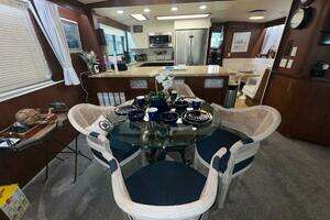 1988 Hatteras Motor Yacht thumbnail 25