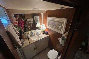 1988 Hatteras Motor Yacht thumbnail 79