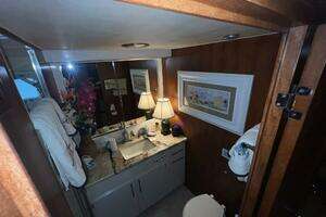 1988 Hatteras Motor Yacht thumbnail 92