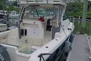 31ft Pursuit Yacht For Sale