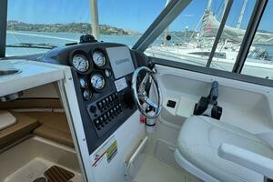 Empty Nest 26ft Seaswirl Striper Yacht For Sale