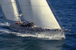 Qajaq was BEOWULF 78ft Dashew Yacht For Sale