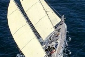 Qajaq was BEOWULF 78ft Dashew Yacht For Sale