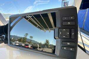 2014 Boston Whaler 220 Outrage thumbnail 13